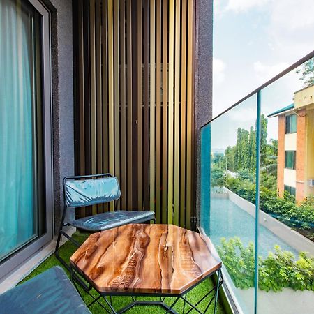 7 Minutes From The Airport - Chic Studio アクラ エクステリア 写真