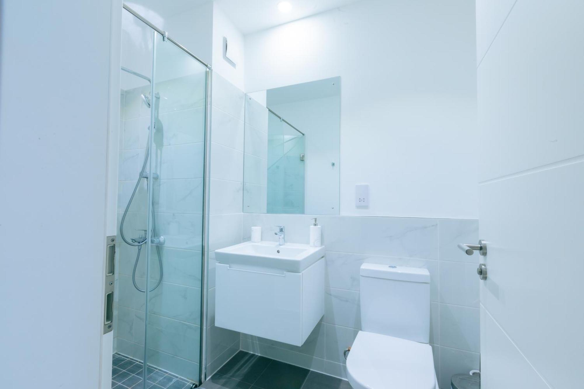 7 Minutes From The Airport - Chic Studio アクラ エクステリア 写真